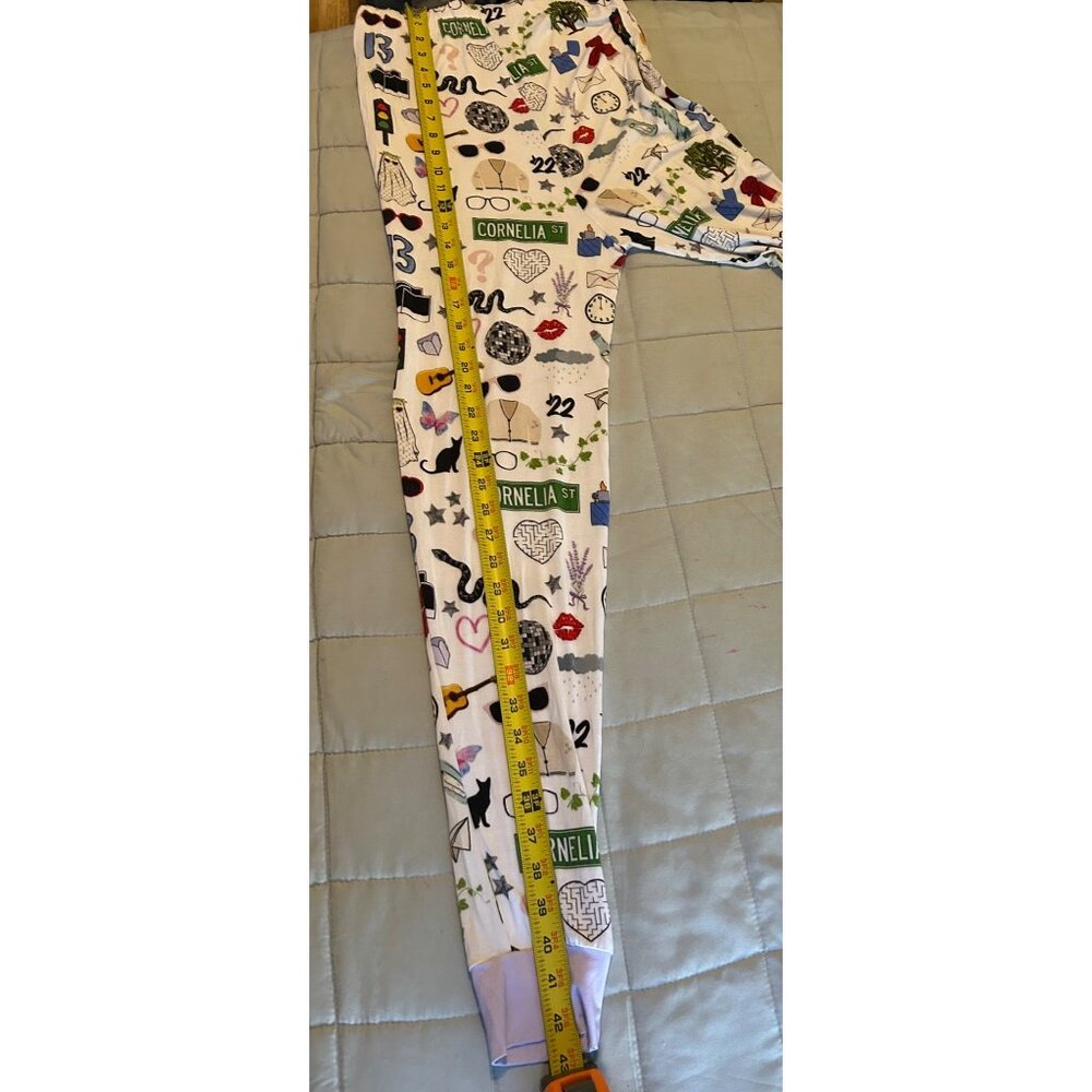 Swiftie Street Graphic Printed 2 Piece Pajama Lounging Set Sheshow Sz Small BAM - Picture 8 of 13